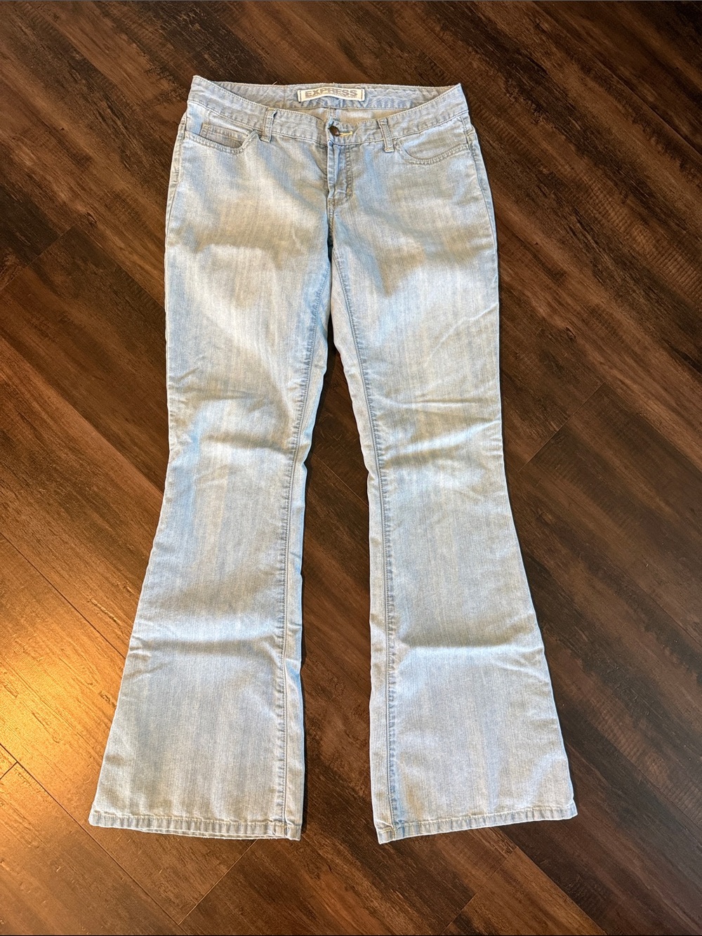 Y2K Express Women's Light Wash Flare Jeans